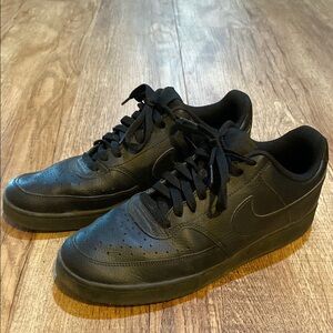 Men’s Nike Black Sneakers with Leather Upper and Gum Sole